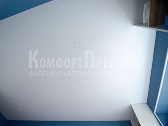 матовые натяжные потолки для спальни 10